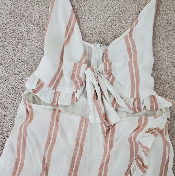 Romper - Picture 2 of 5